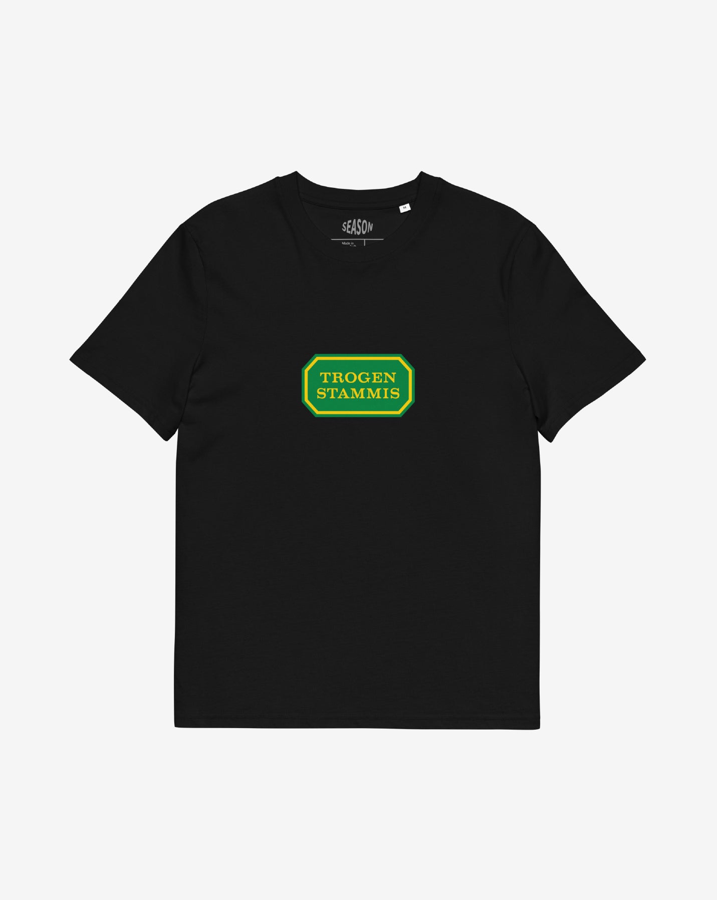 Trogen stammis T-shirt – statement merch från Season