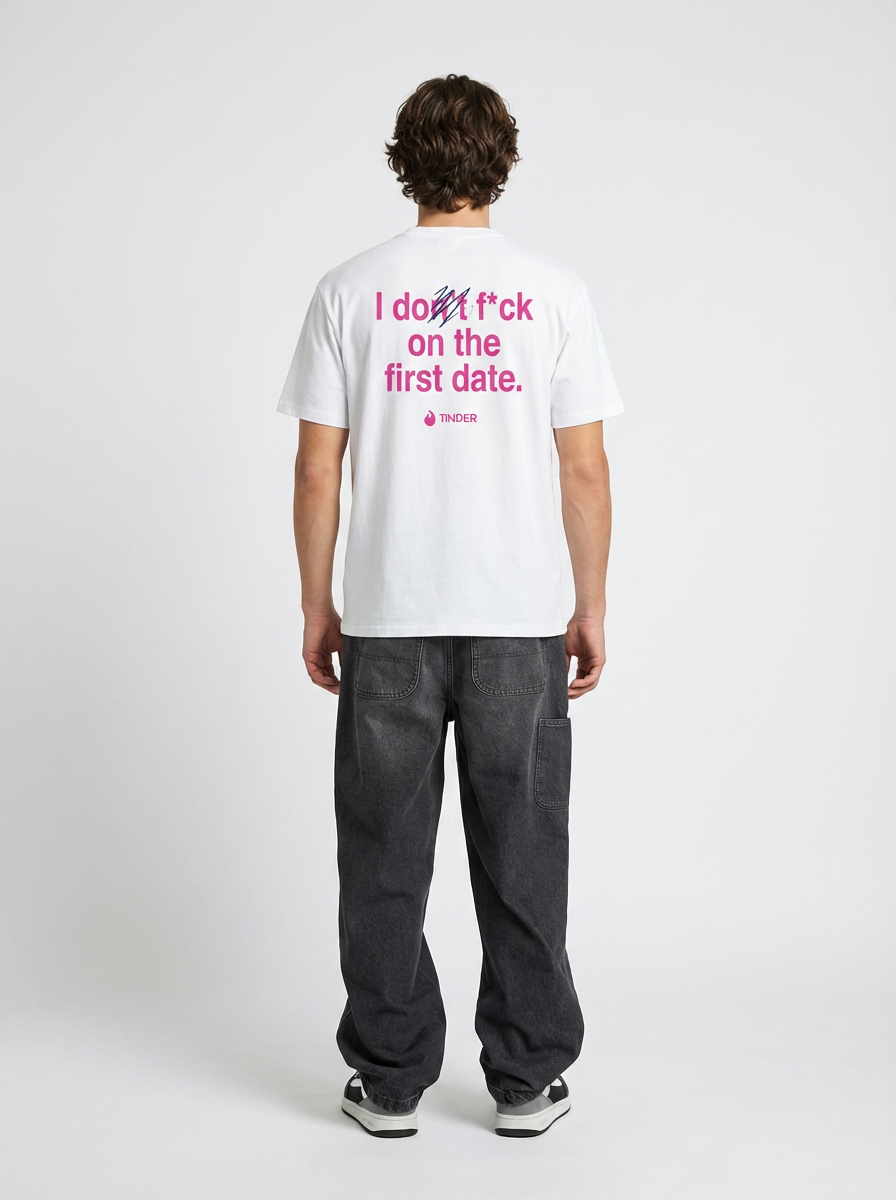 F*ck on the first date T-shirt – statement merch från Season