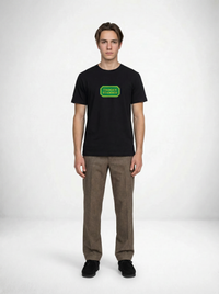 Trogen stammis T-shirt – statement merch från Season