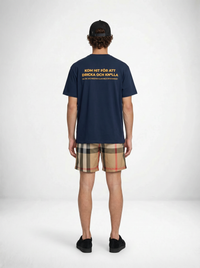 Dricka och kn*lla T-shirt – statement merch från Season