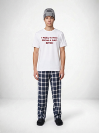 I need a hug T-shirt – statement merch från Season