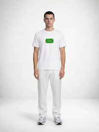 Trogen stammis T-shirt – statement merch från Season