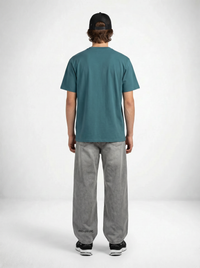 Trogen stammis T-shirt – statement merch från Season