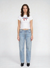 A bit spicy Baby tee – statement merch från Season