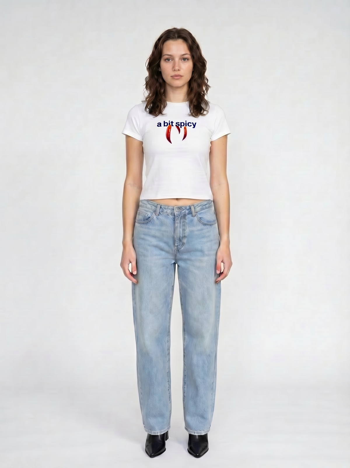 A bit spicy Baby tee – statement merch från Season