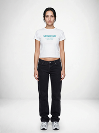 Missionary Baby Tee – statement merch från Season